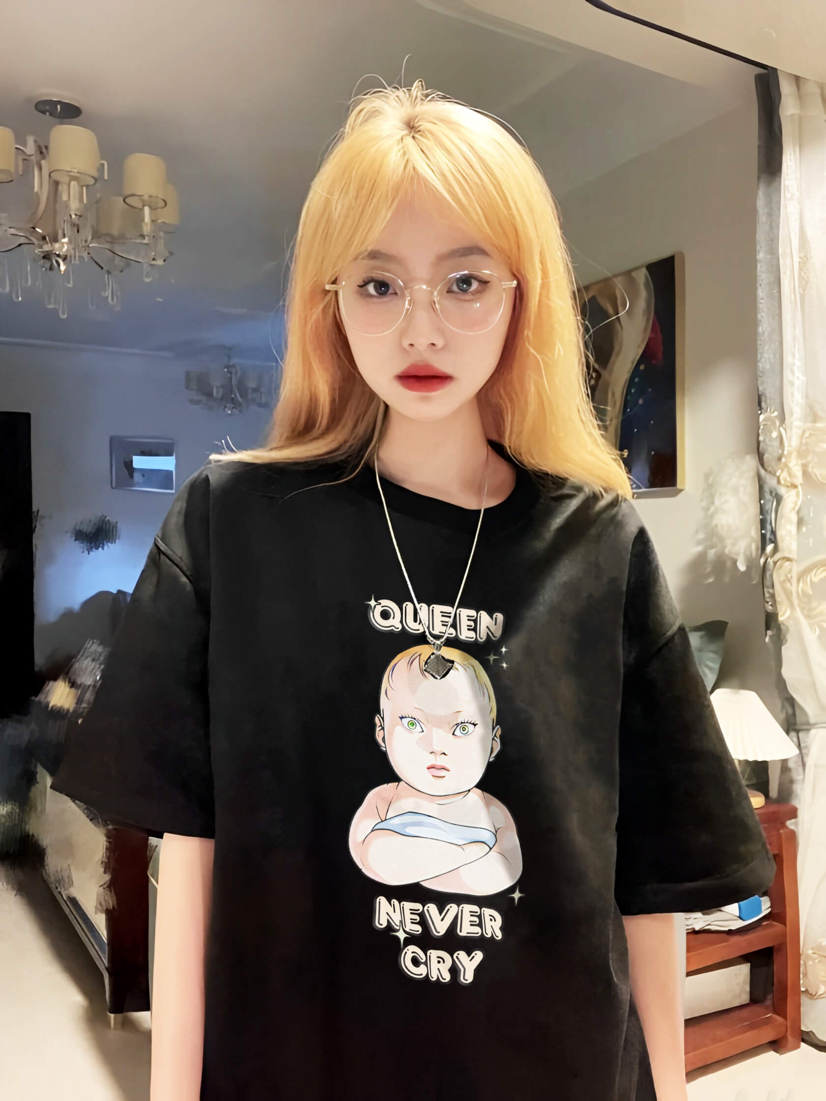 Áo phông Funny Logo: Queen never cry cho nam/ nữ cotton 100% form xuông by The Runaway - Ảnh 3